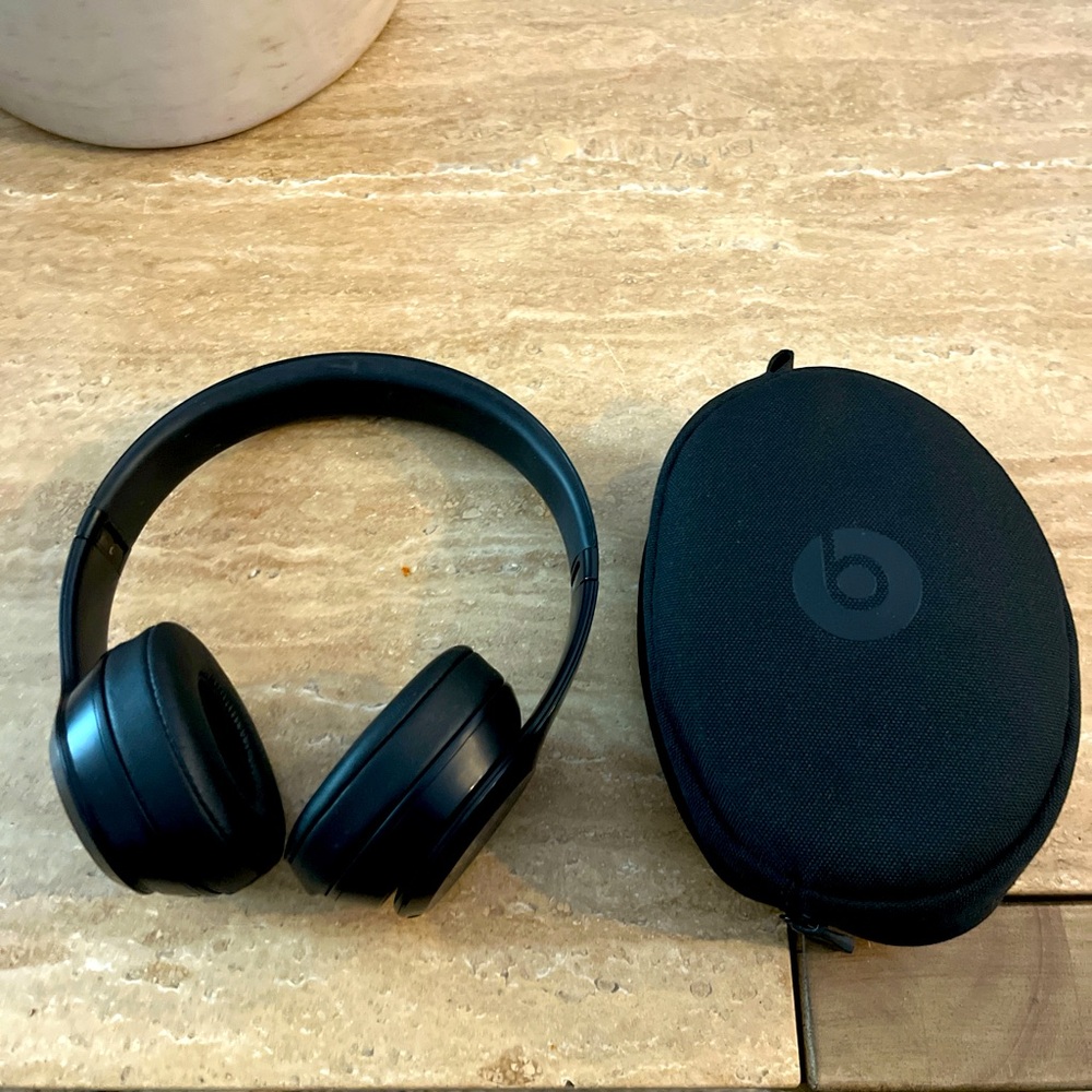 Wirelesss beats solo 3